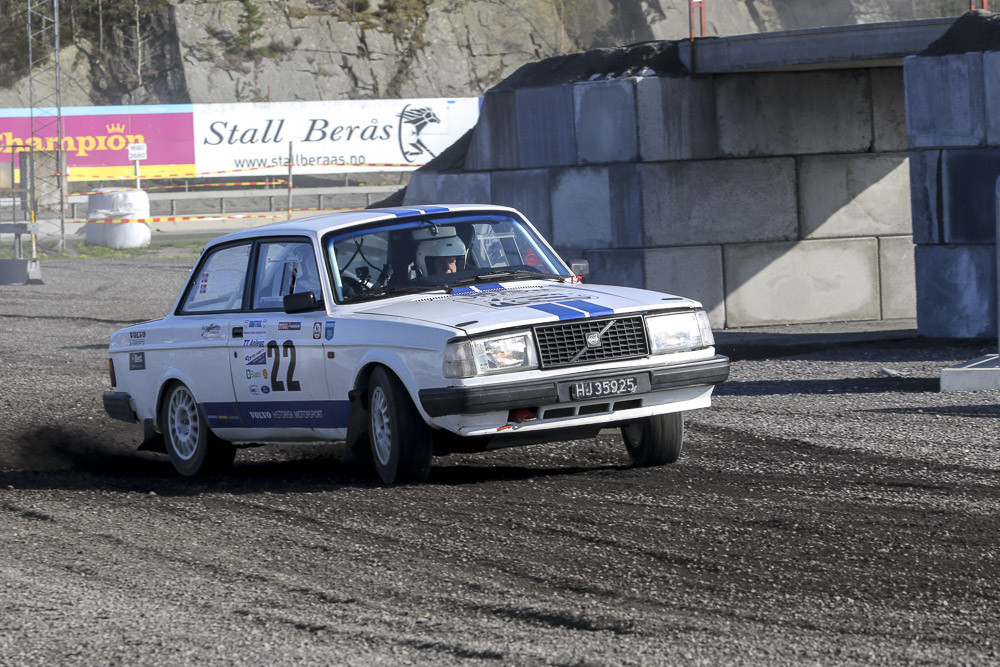 Volvo 242