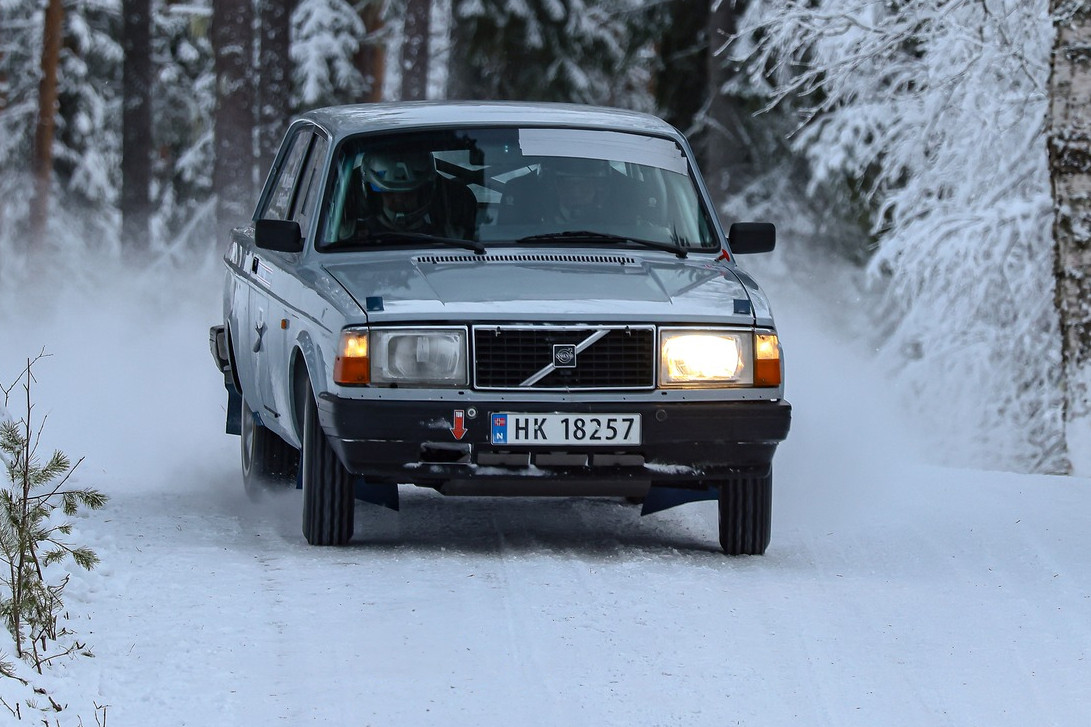 Volvo 242