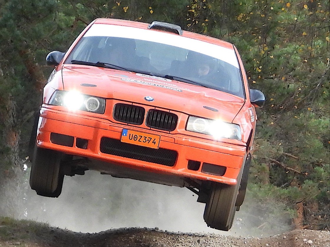 BMW 325i