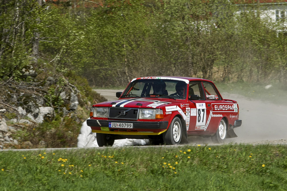 Volvo 242