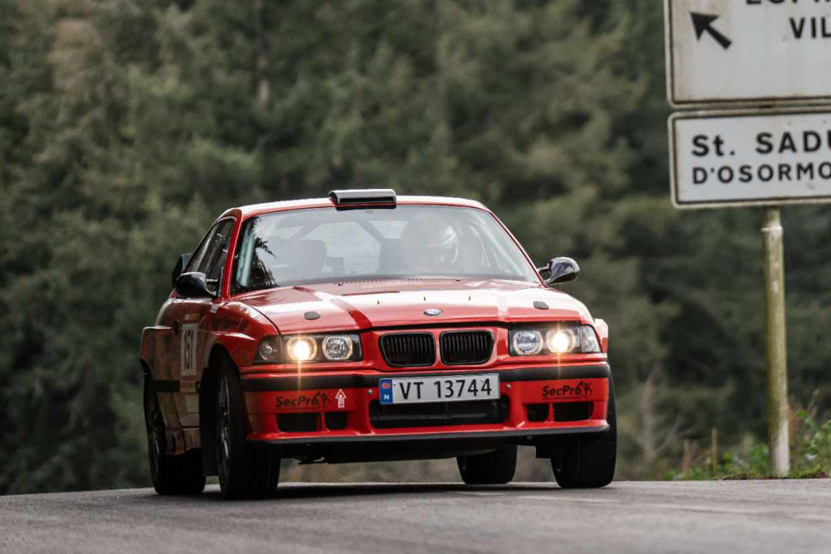 Bilde av BMW 325